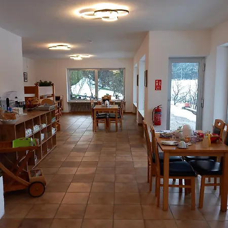 Bed & Breakfast Alpina Roppen