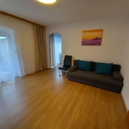 Alpina Frühstückspension *
